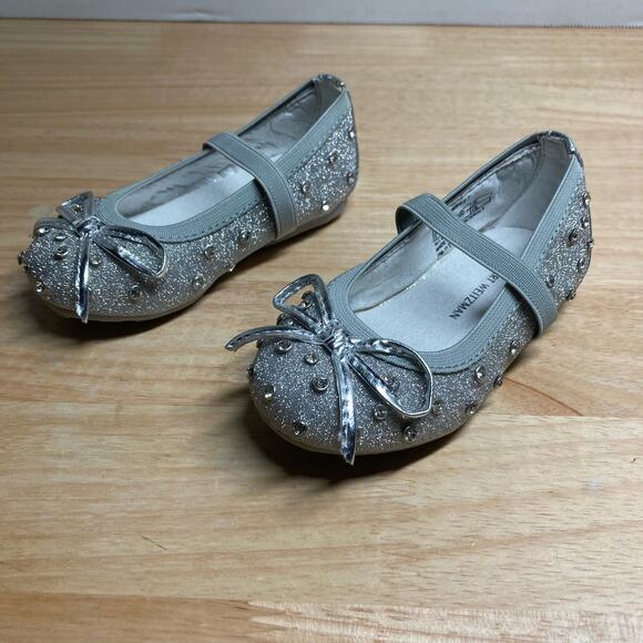 Stuart Weitzman Fannie Sparkle Girls Silver Shoes Size 5. Pre-Owned - Picture 1 of 8